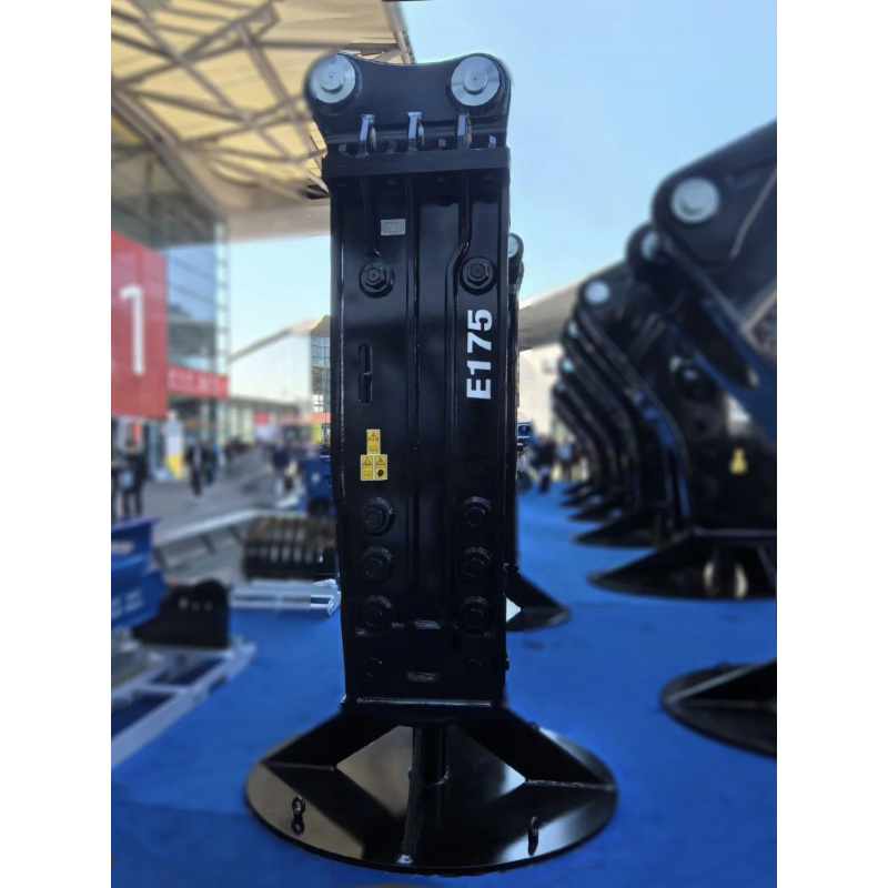 E175 Hydraulic Breaker 35-40T  - Heavy Equipment Breaker recension och pris